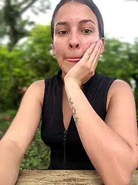 Snapshot of Talia_Bonet chatting on December 19, 4:20 pm Talia Bonet online show from December 19, 4:20 pm