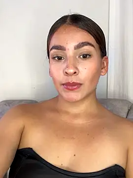 Snapshot of Talia_Bonet chatting on October 22, 3:33 pm Talia Bonet online show from October 22, 3:33 pm