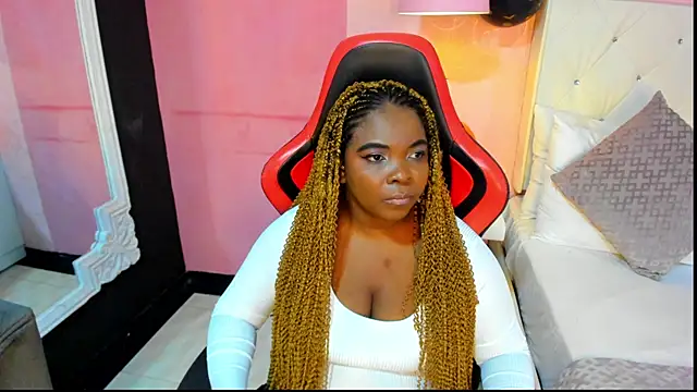 EvaTyson online show from November 1, 8:03 pm