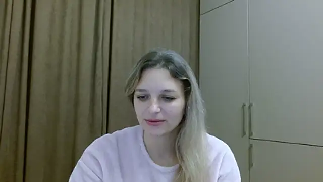 ElisSky301 online show from November 10, 10:59 pm