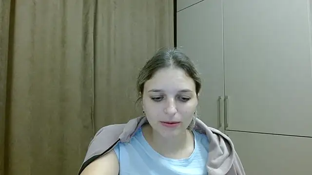 ElisSky301 online show from October 25, 8:53 pm