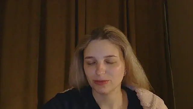 ElisSky301 online show from January 14, 8:45 pm