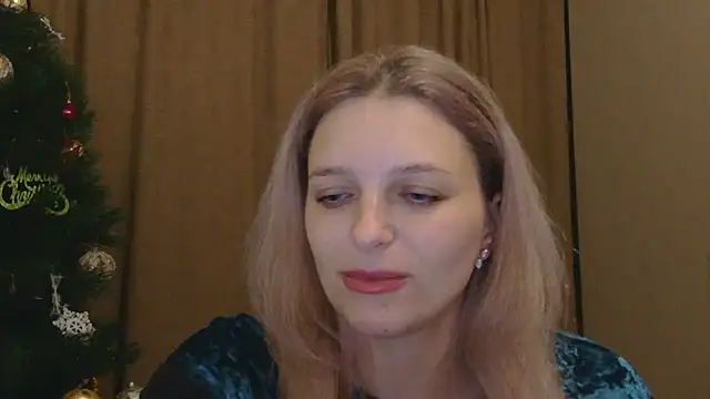 ElisSky301 online show from December 18, 9:07 pm