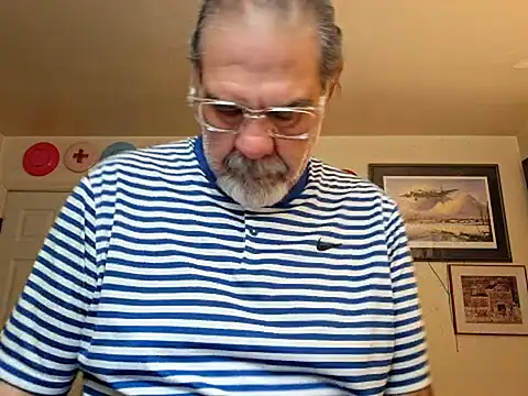 pena633 online show from December 17, 3:33 am