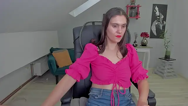 Snapshot of IzzyMonro chatting on December 4, 7:07 am IzzyMonro online show from December 4, 7:07 am