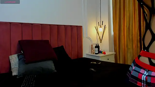 Celina Kyle1 online show from October 30, 8:17 pm