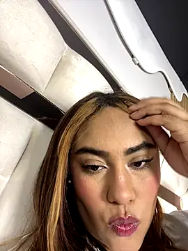 AnguelJones online show from November 13, 4:27 am