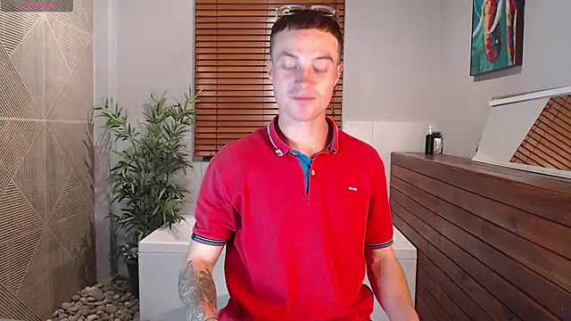 Snapshot of Lil_James chatting on November 24, 7:36 pm Lil James online show from November 24, 7:36 pm