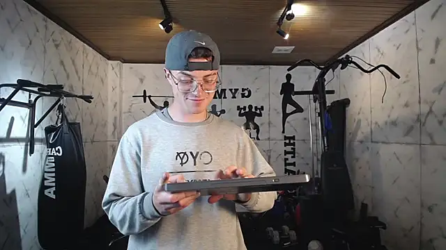 Lil James online show from March 31, 9:28 pm