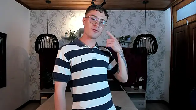 Lil James online show from April 6, 8:10 pm