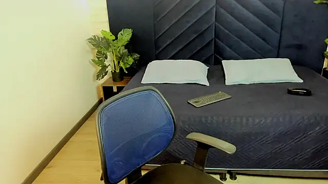 Lil James online show from February 19, 8:06 pm