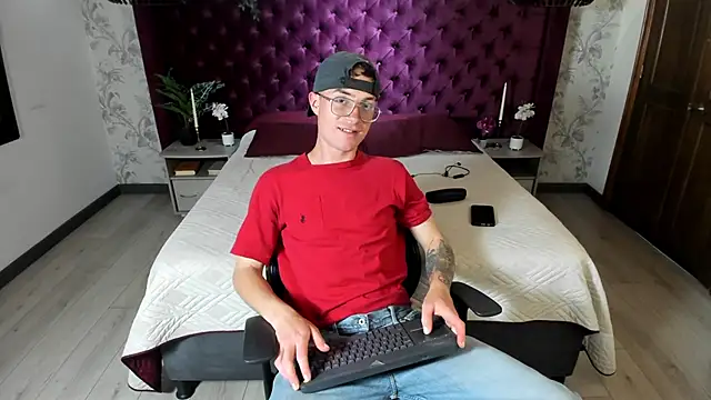 Lil James online show from June 1, 8:08 pm