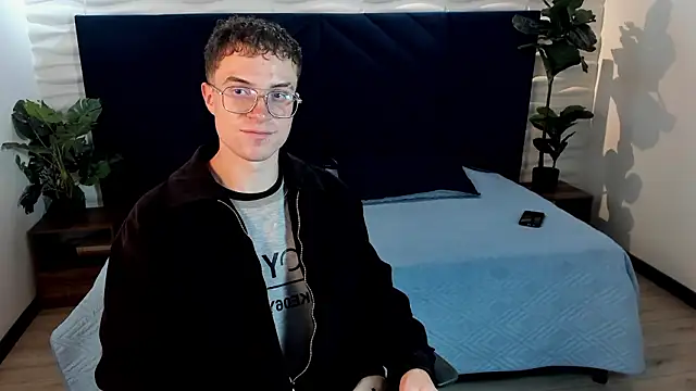 Lil James online show from February 12, 8:30 pm