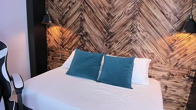 Snapshot of mia_collins96 chatting on November 15, 2:48 am mia collins96 online show from November 15, 2:48 am