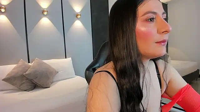 mia collins96 online show from April 19, 2:23 am