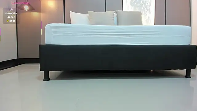 mia collins96 online show from March 28, 3:07 am