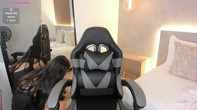 mia collins96 online show from February 7, 2:19 am