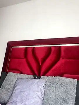 Snapshot of NataliaaMiller_ chatting on November 24, 11:21 am NataliaaMiller online show from November 24, 11:21 am