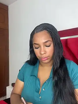 Snapshot of NataliaaMiller_ chatting on October 28, 11:53 am NataliaaMiller online show from October 28, 11:53 am