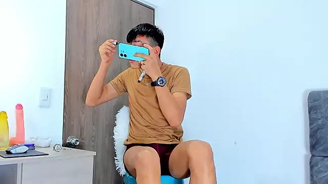 Nicolas Torres  online show from November 12, 4:27 am