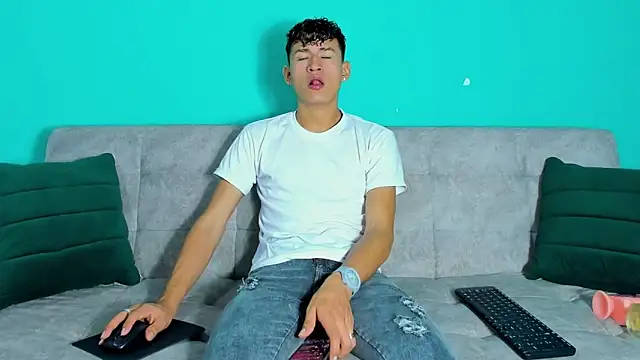 Nicolas Torres  online show from November 22, 2:21 am