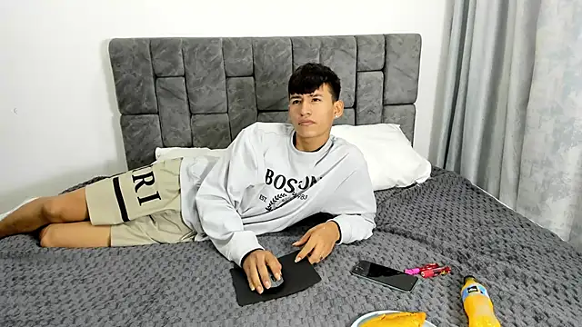 Nicolas Torres  online show from October 28, 7:07 am