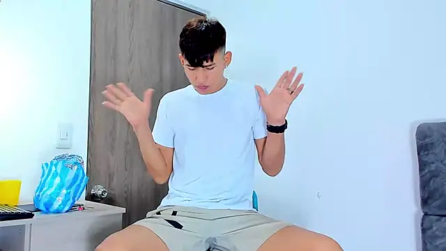 Nicolas Torres  online show from November 5, 7:22 am