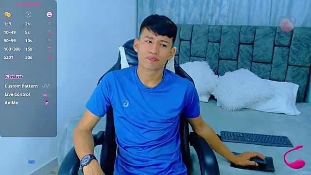 Snapshot of Nicolas_Torres_ chatting on October 21, 6:02 am Nicolas Torres online show from October 21, 6:02 am