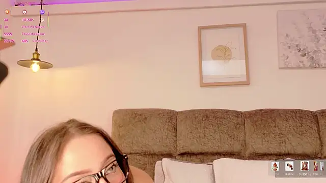 Emily Baby20 online show from July 3, 9:10 pm