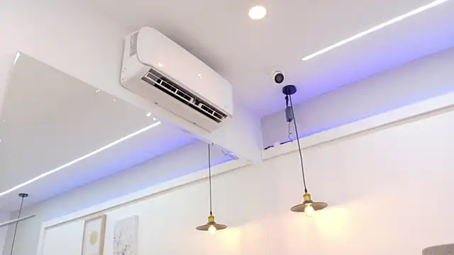 Snapshot of Emily_Baby20 chatting on February 11, 8:09 pm Emily Baby20 online show from February 11, 8:09 pm