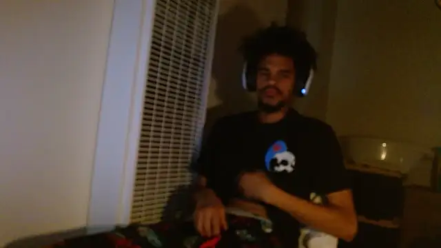 Mrmakeherwet Tez online show from November 25, 5:30 am