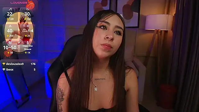 Snapshot of riley__reid chatting on October 25, 6:01 am riley reid online show from October 25, 6:01 am