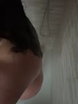 gatitalocahot online show from December 3, 7:41 am