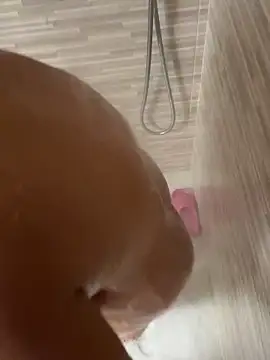 gatitalocahot online show from April 14, 8:25 pm