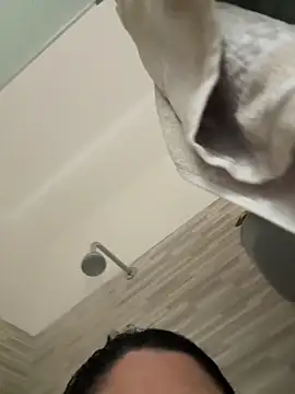 gatitalocahot online show from April 21, 7:09 pm