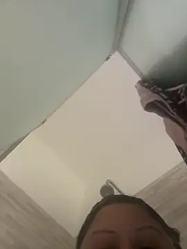 gatitalocahot online show from April 23, 3:35 pm