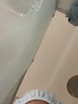 gatitalocahot online show from November 8, 4:10 pm