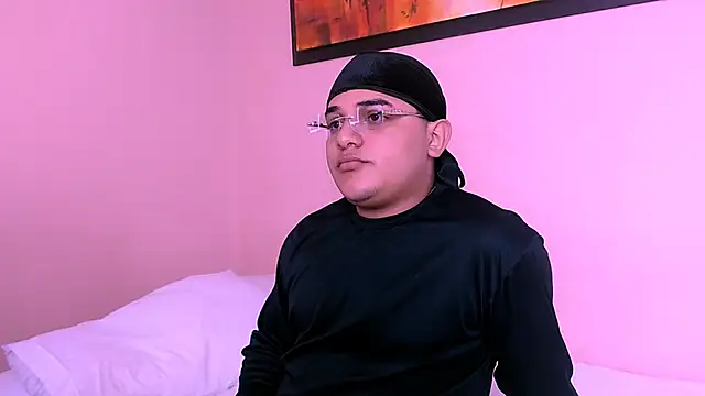 Snapshot of Santo_Pecado_ chatting on October 23, 1:43 pm Santo Pecado online show from October 23, 1:43 pm