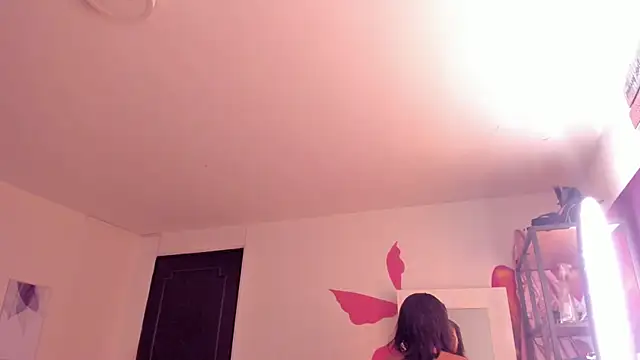 YariRose online show from March 25, 2:27 pm