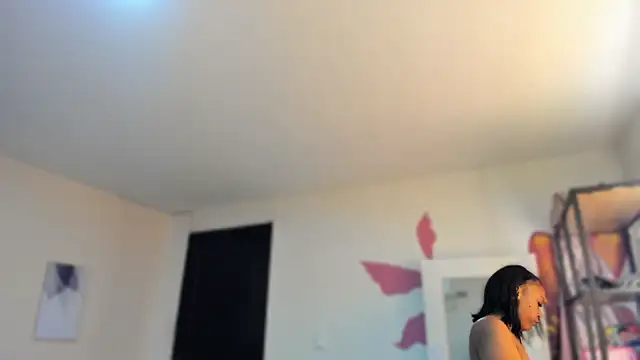 YariRose online show from March 19, 3:01 pm