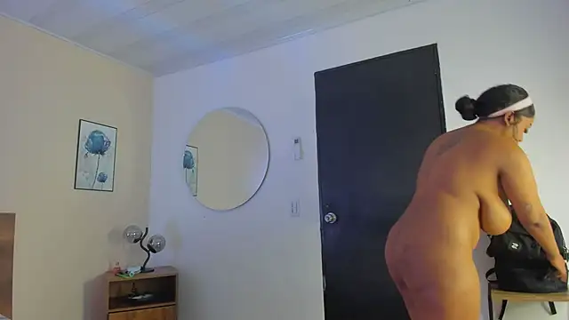 YariRose online show from January 12, 3:41 pm