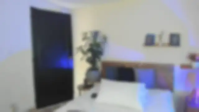 YariRose online show from May 31, 3:40 pm