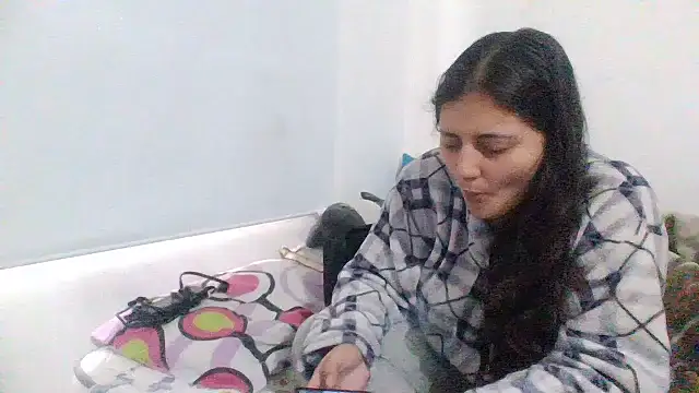 Snapshot of Layla_Latina chatting on November 29, 9:48 pm Layla Latina online show from November 29, 9:48 pm