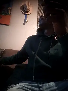 Pussylover911o online show from November 21, 6:40 pm