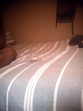 Pussylover911o online show from January 17, 1:37 pm