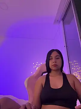 aly nicols online show from November 25, 3:29 am