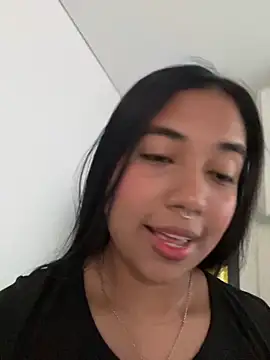 aly nicols online show from October 23, 12:04 pm