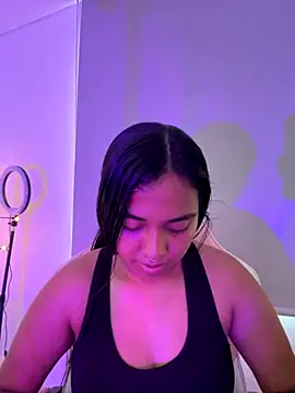 aly nicols online show from October 31, 10:16 pm