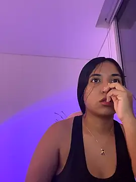 aly nicols online show from December 2, 2:01 am