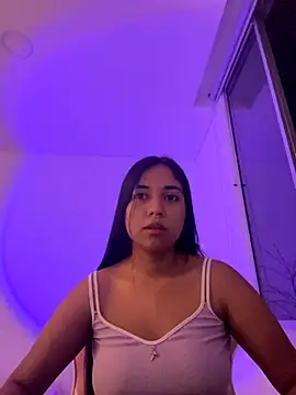 aly nicols online show from December 4, 5:06 am